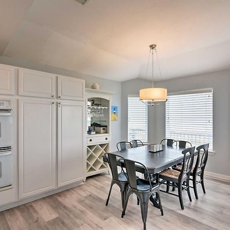 Oceanfront Galveston Home - Walk To Beach! Εξωτερικό φωτογραφία