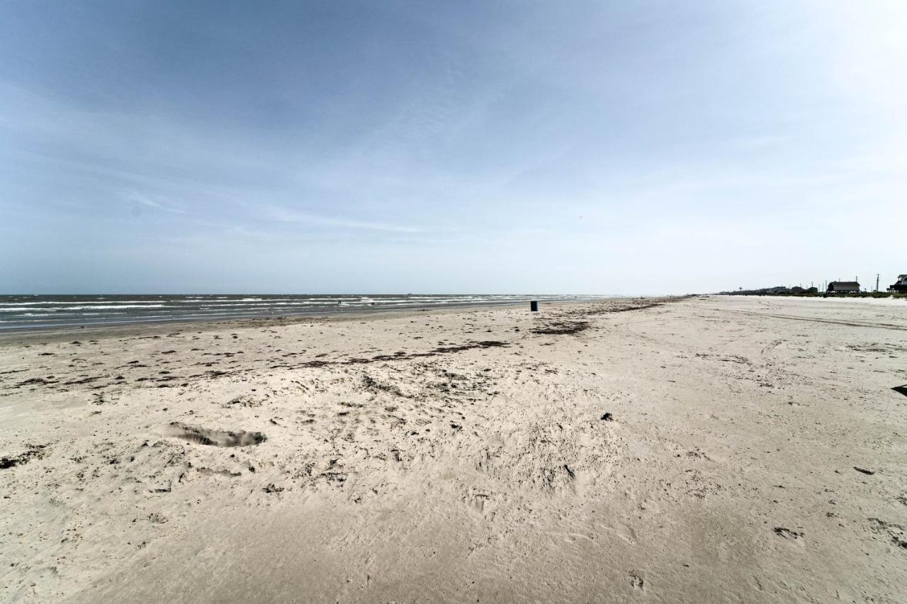 Oceanfront Galveston Home - Walk To Beach! Εξωτερικό φωτογραφία