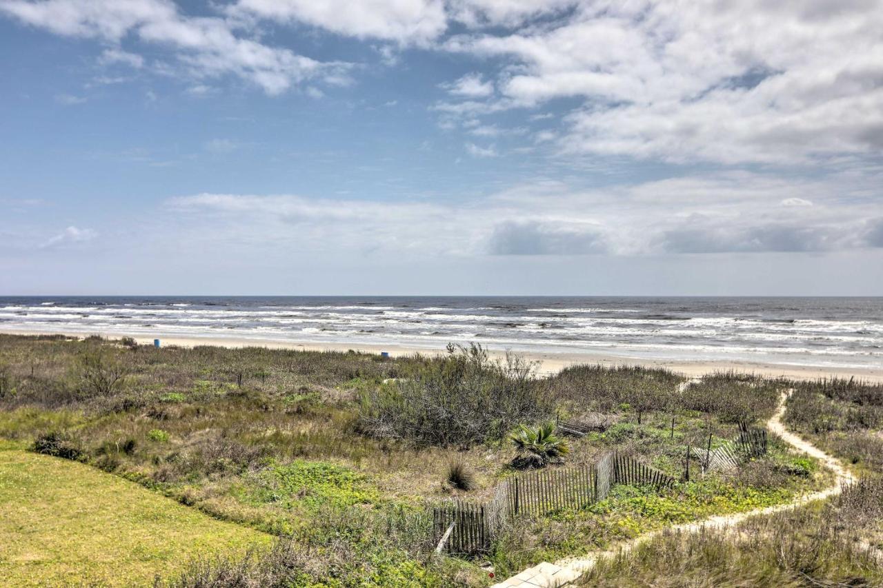 Oceanfront Galveston Home - Walk To Beach! Εξωτερικό φωτογραφία