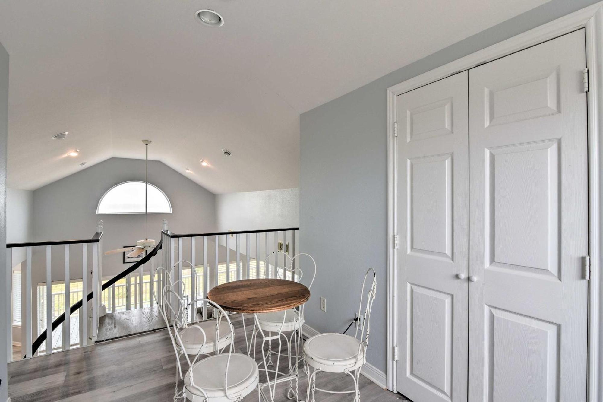 Oceanfront Galveston Home - Walk To Beach! Εξωτερικό φωτογραφία