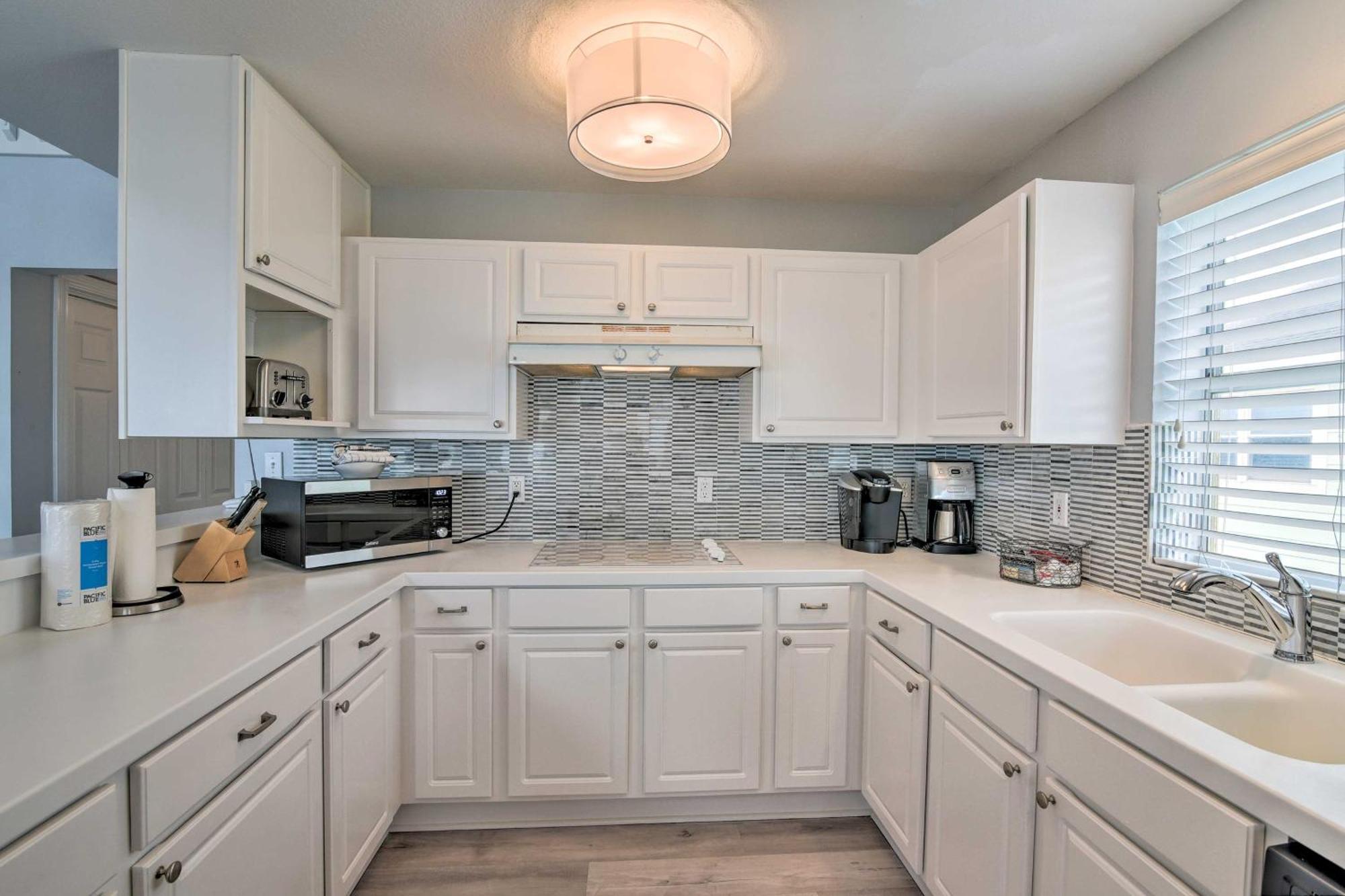 Oceanfront Galveston Home - Walk To Beach! Εξωτερικό φωτογραφία