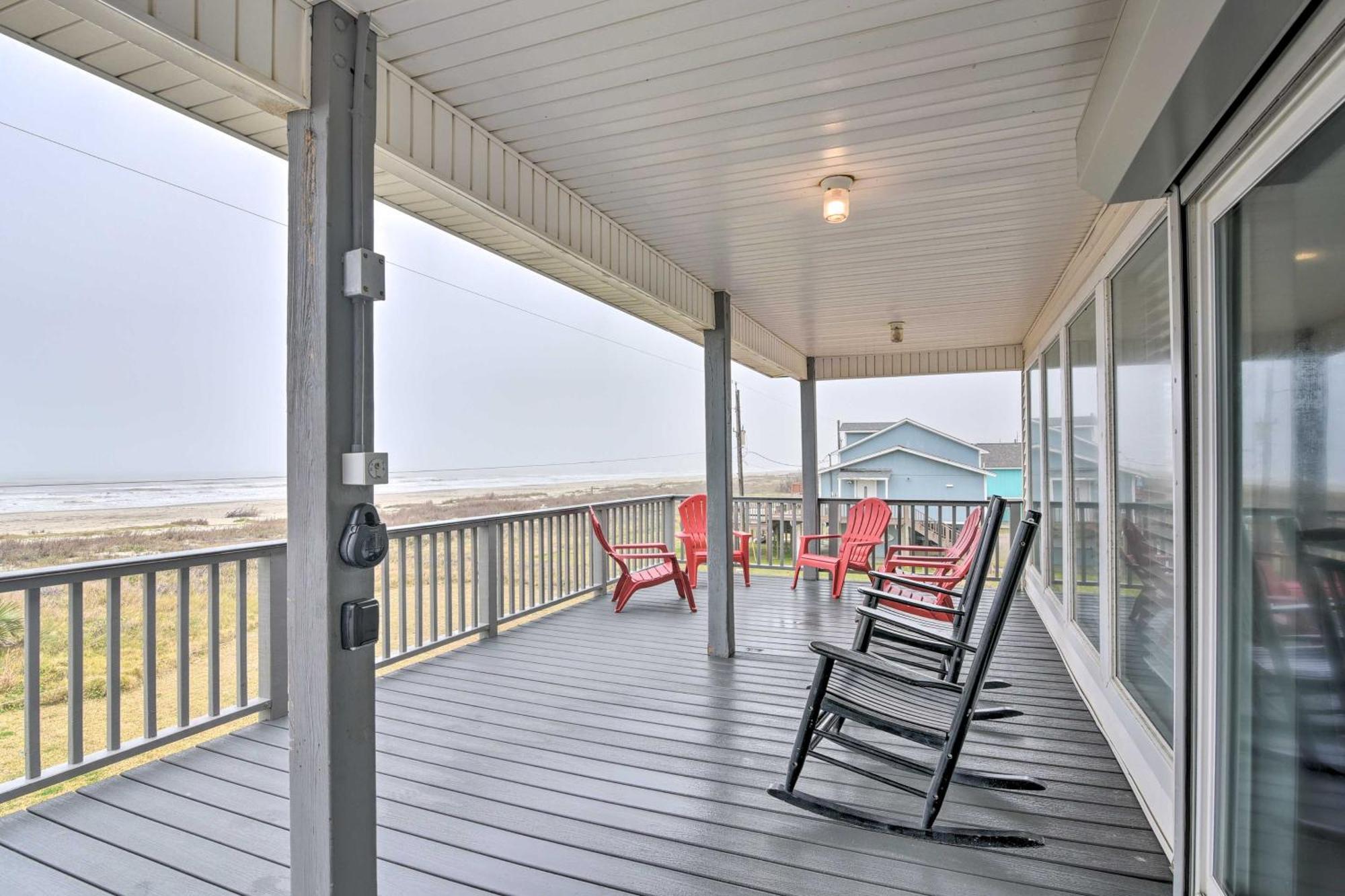 Oceanfront Galveston Home - Walk To Beach! Εξωτερικό φωτογραφία