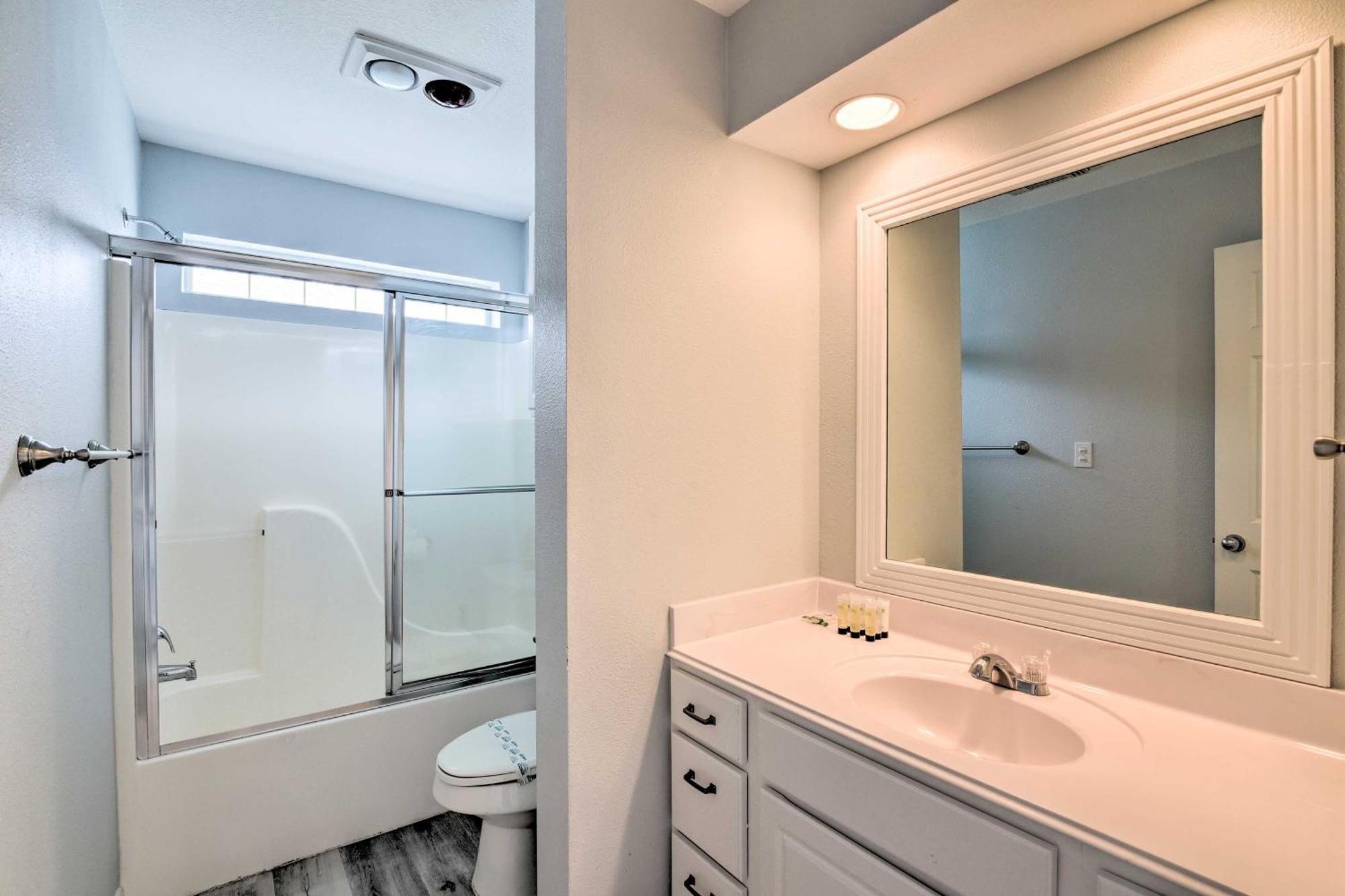 Oceanfront Galveston Home - Walk To Beach! Εξωτερικό φωτογραφία