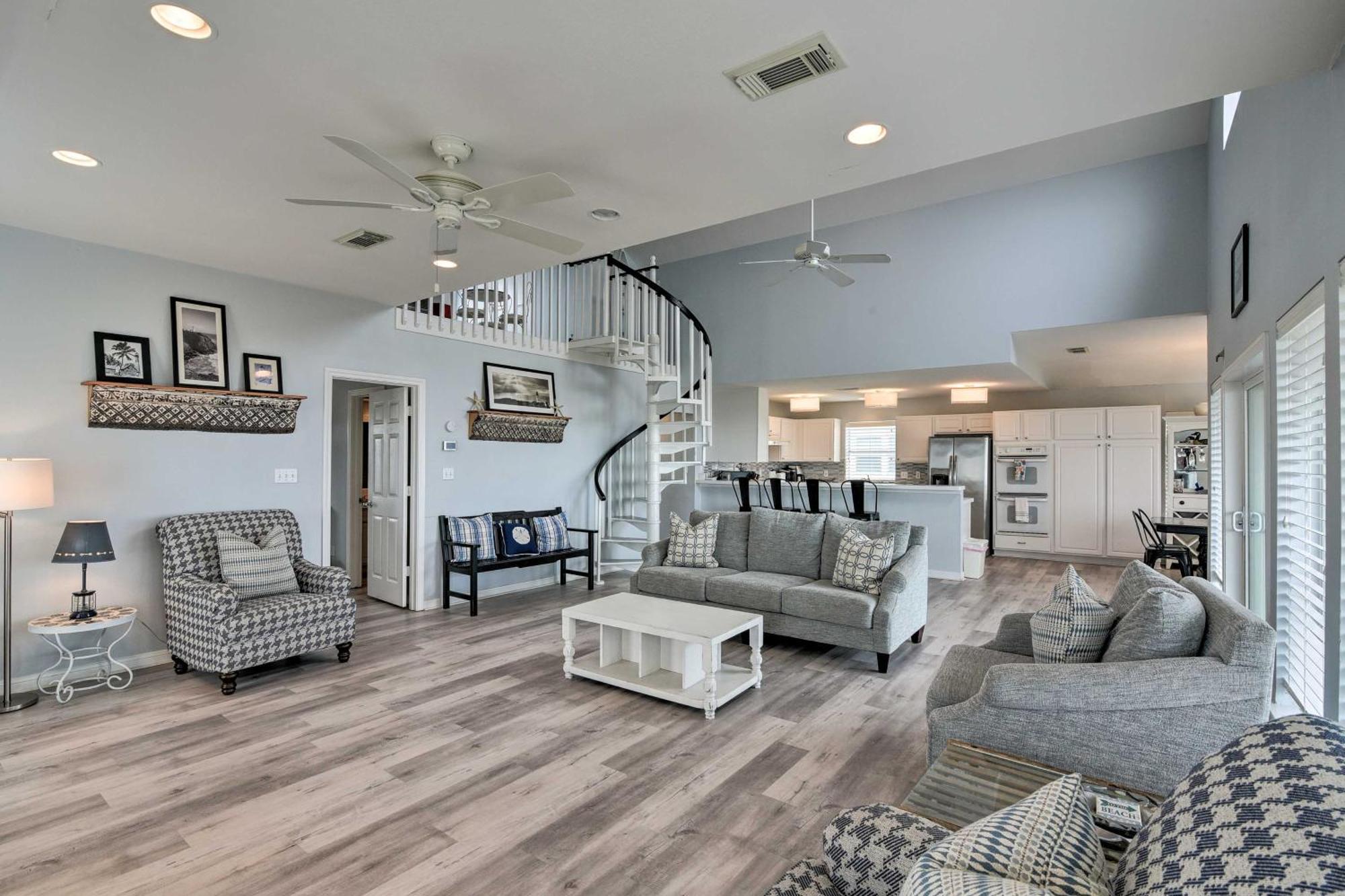Oceanfront Galveston Home - Walk To Beach! Εξωτερικό φωτογραφία